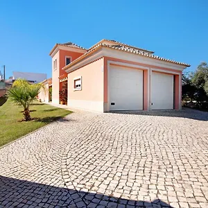 Casa Tulipas Loule